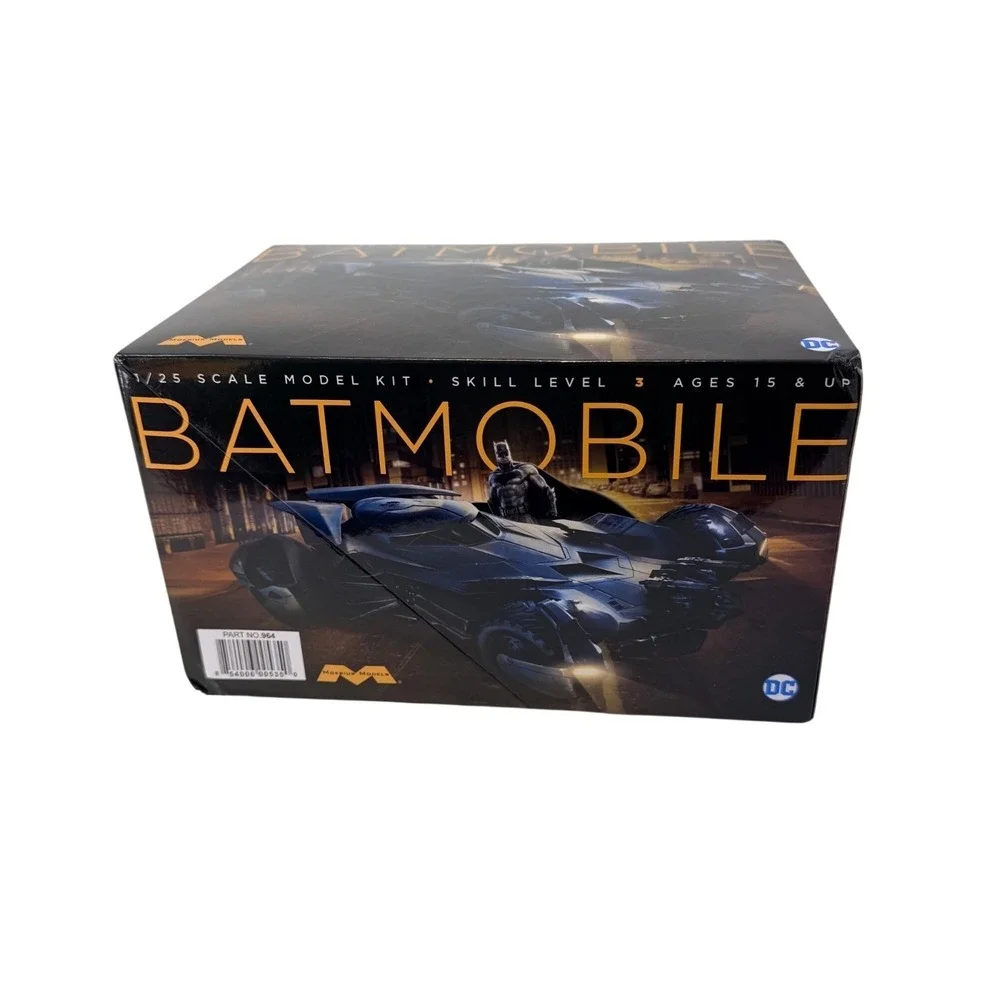 Moebius Models Batman Batmobile Plastic Model Kit 1:25 Scale Skill 3 MOE964 NEW